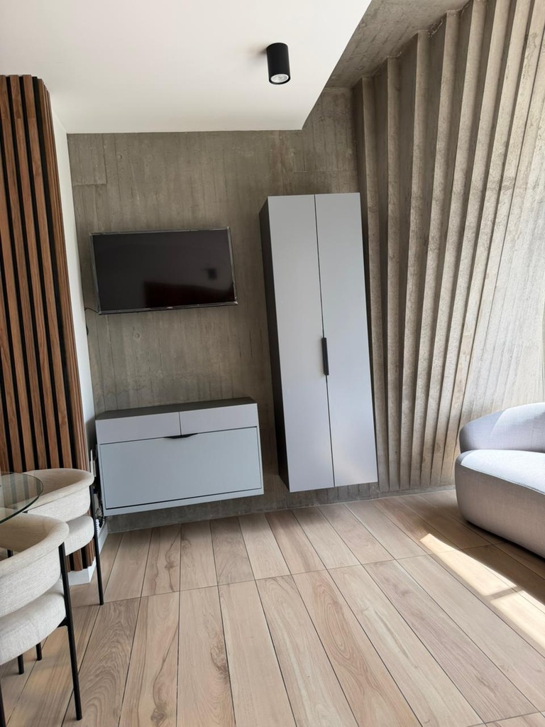 Estudio Moderno en Alquiler Sector República del Salvador