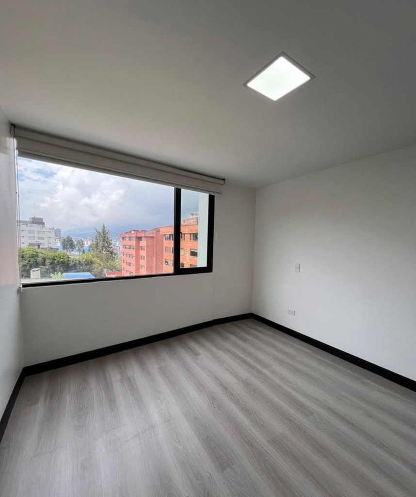 Suite con Excelente Ubicación en Venta Sector Granados 