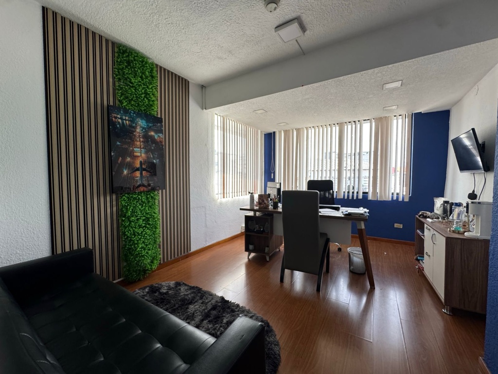 Casa Comercial con Excelente Ubicación en Venta Sector Mariana de Jesús