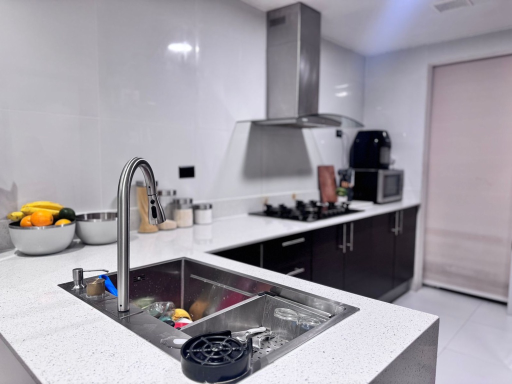 Departamento en Venta de 3 Dormitorio con Excelente Ubicación Sector República del Salvador