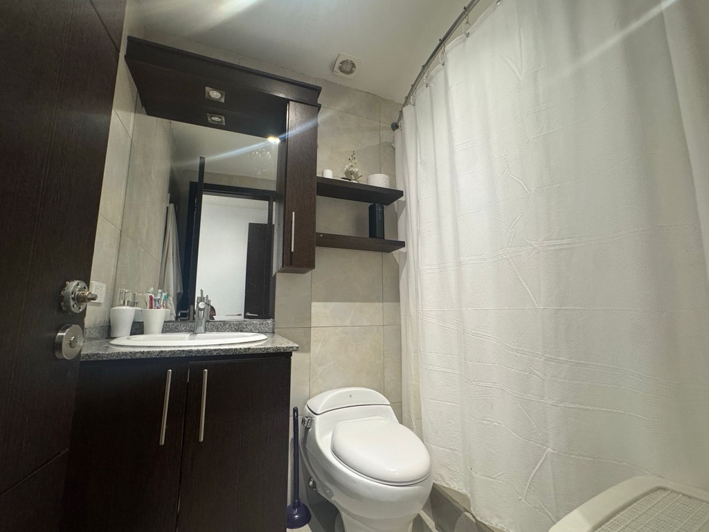 Departamento en Venta de 3 Dormitorio con Excelente Ubicación Sector República del Salvador