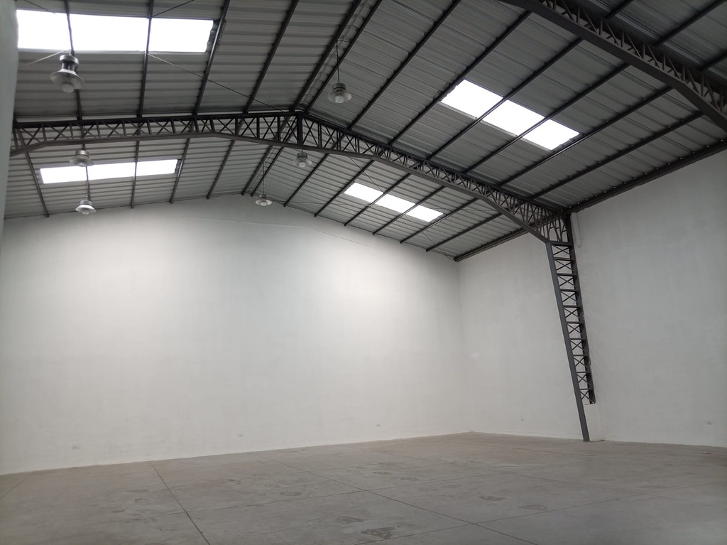 Galpón en Venta Parque Industrial Amaguaña