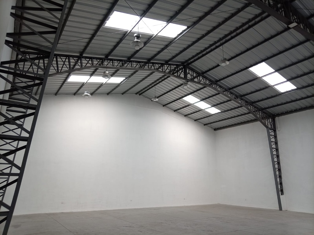 Galpón en Venta Parque Industrial Amaguaña
