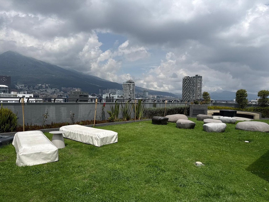 Departamento con Excelente Ubicación en Alquiler Sector República del Salvador