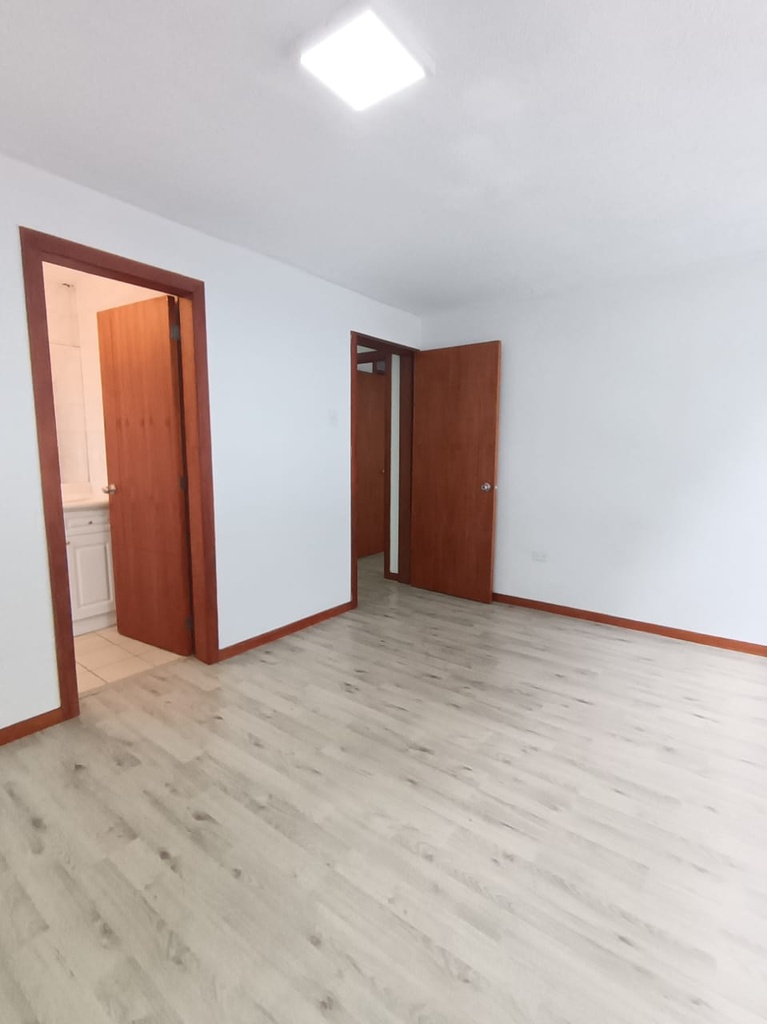 Oficina con Hermosa Vista en Venta Sector La Carolina