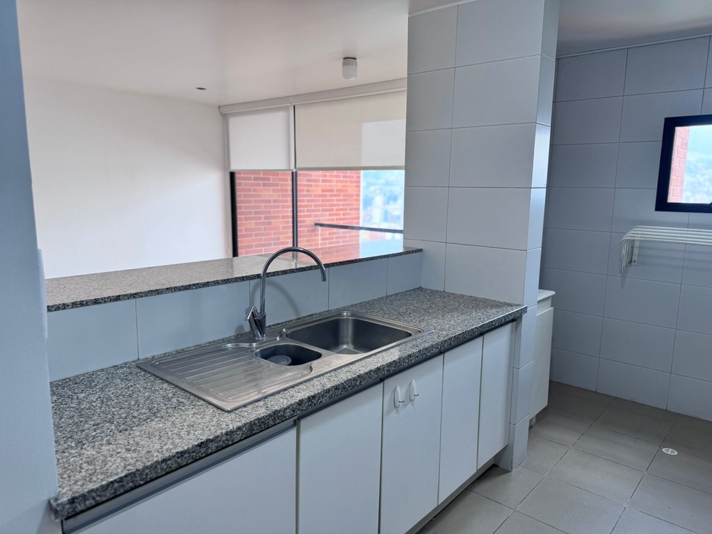 Suite Moderna en Alquiler Sector La Coruña