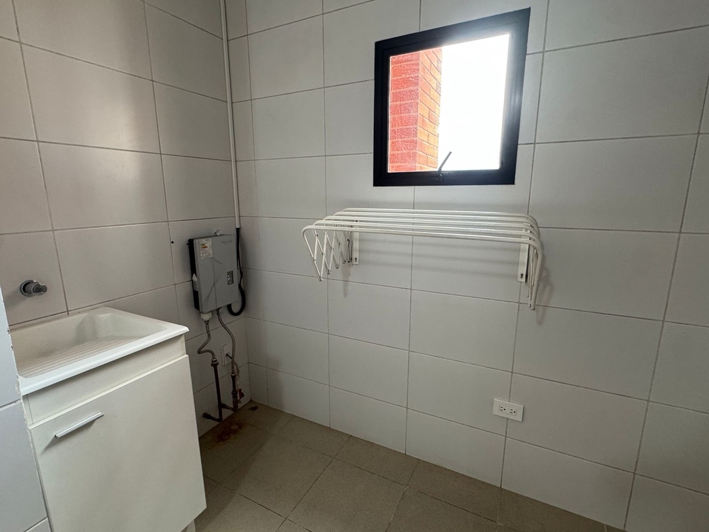 Suite Moderna en Alquiler Sector La Coruña