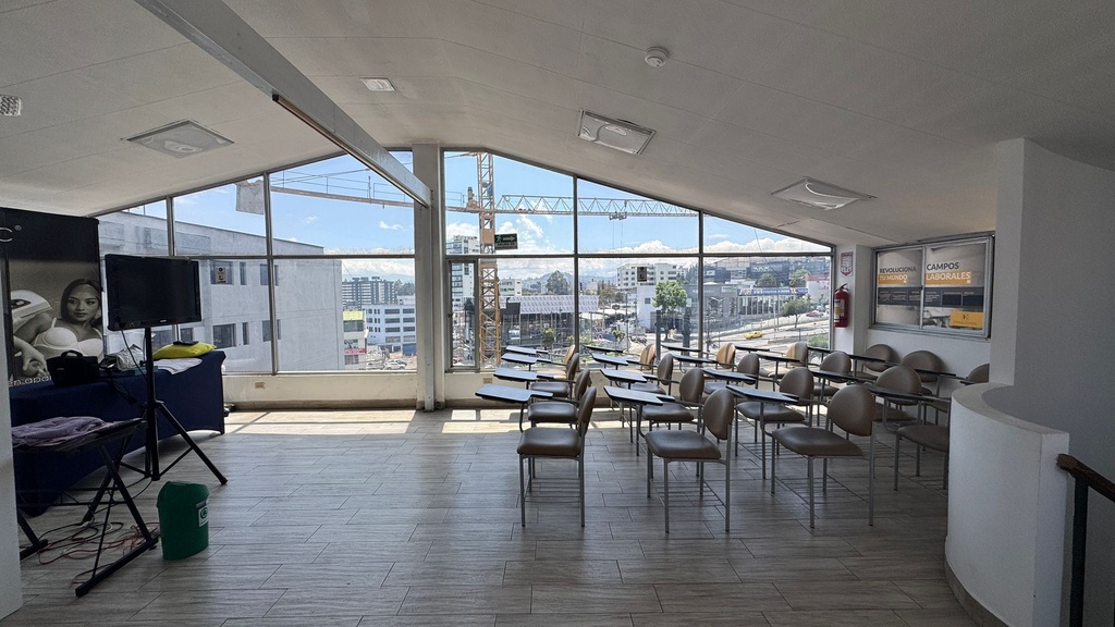 Oficina con Excelente Ubicación en Venta Sector Granda Centeno