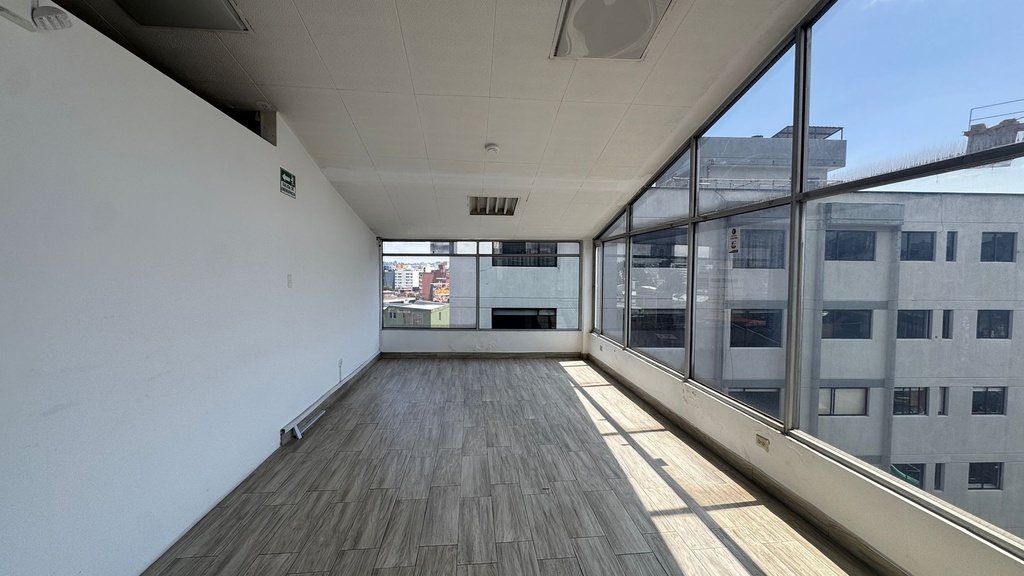 Oficina con Excelente Ubicación en Venta Sector Granda Centeno