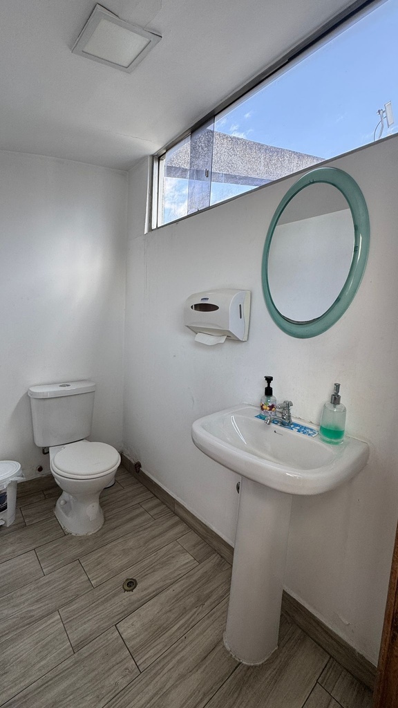 Oficina con Excelente Ubicación en Venta Sector Granda Centeno