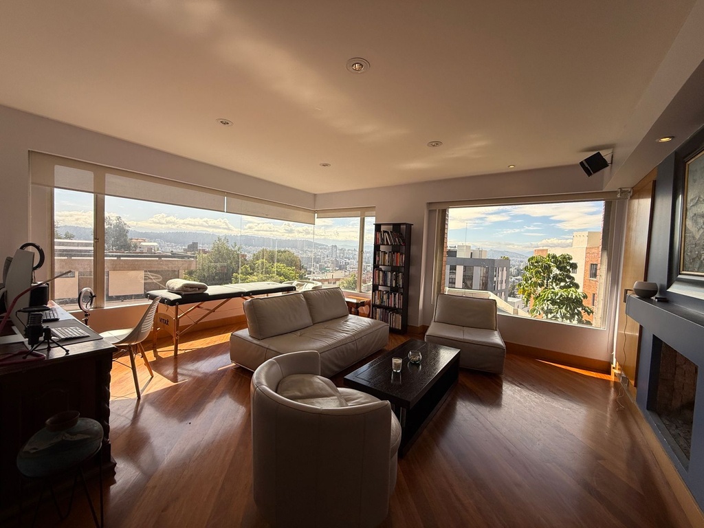 Departamento en Venta con Hermosa Vista Sector Quito Tenis