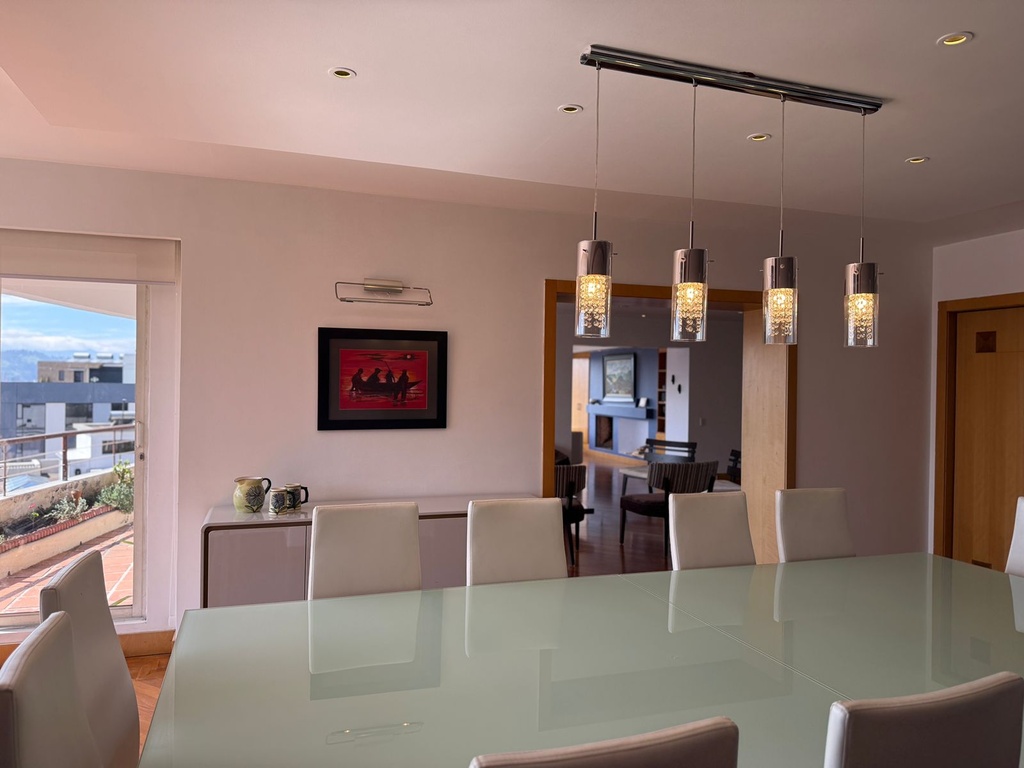 Departamento en Venta con Hermosa Vista Sector Quito Tenis
