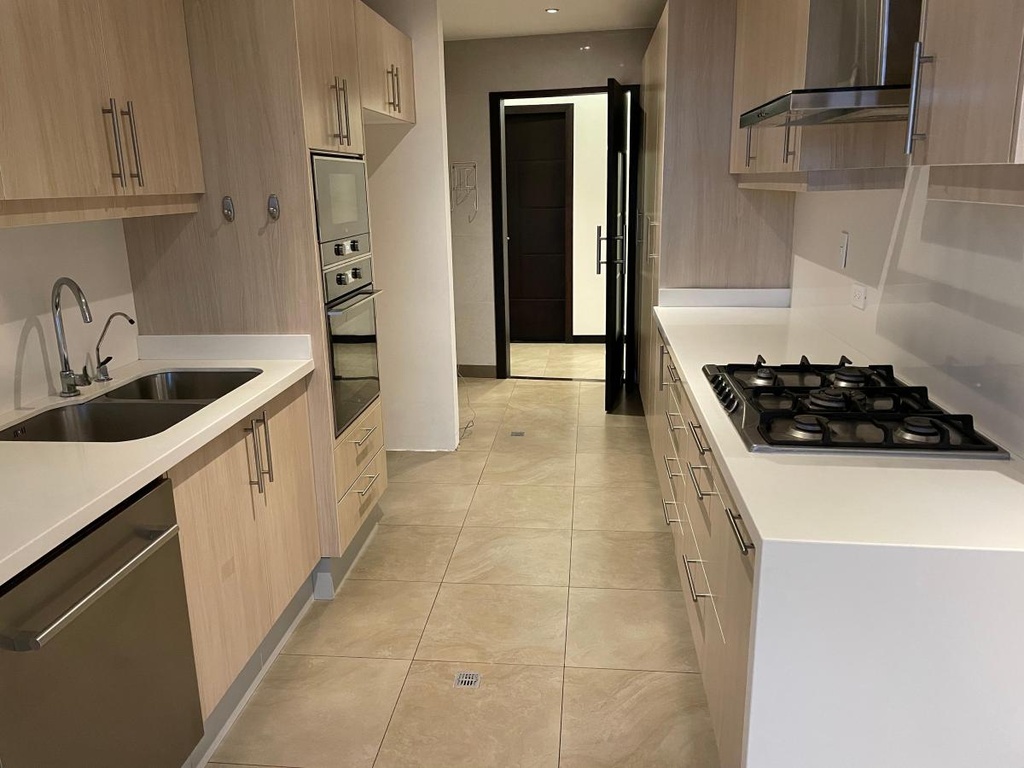 Departamento con Excelente Ubicación en Alquiler Sector Cumbayá