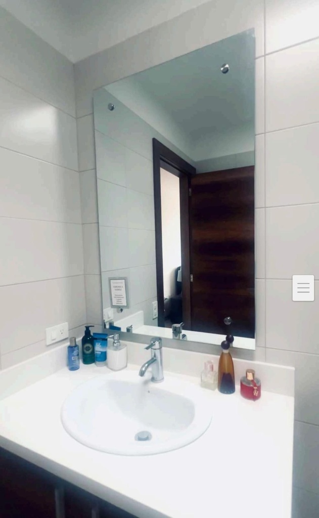 Casa Moderna con Excelente vista en Venta Sector Cumbayá