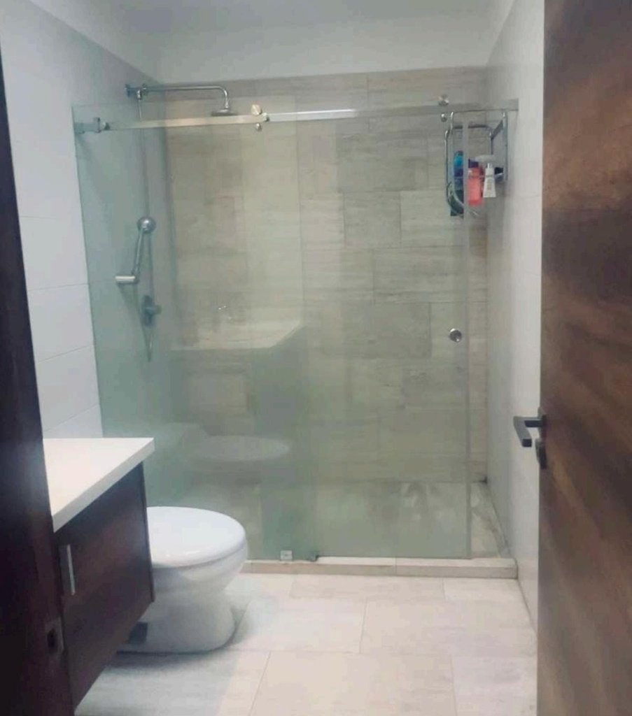 Casa Moderna con Excelente vista en Venta Sector Cumbayá