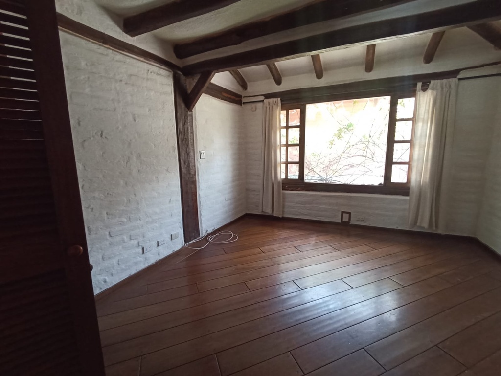 Casa en Alquiler con Excelente Ubicación  Sector Cumbayá