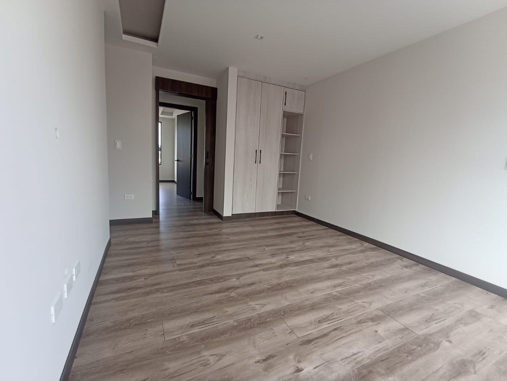 Casa en Venta a Estrenar Sector Puembo