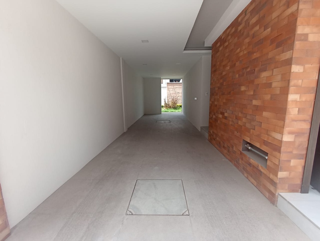 Casa en Venta a Estrenar Sector Puembo