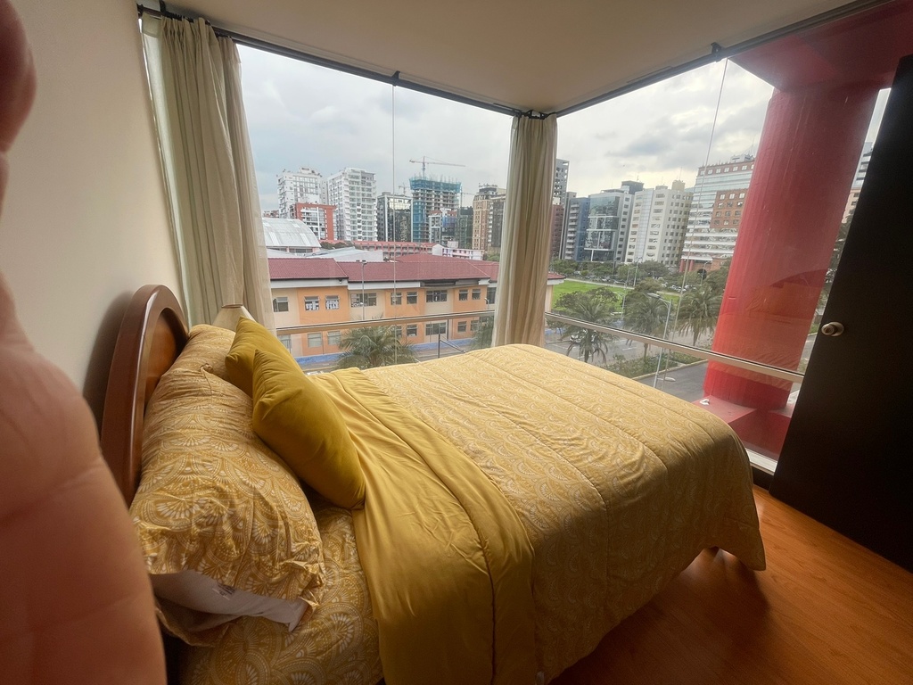 Departamento con Ubicación Estratégica en Alquiler Sector República del Salvador