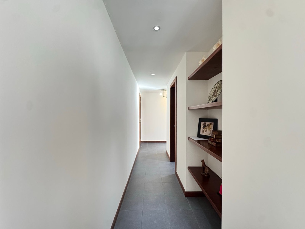 Departamento con Excelente Ubicación en Venta Sector República del Salvador