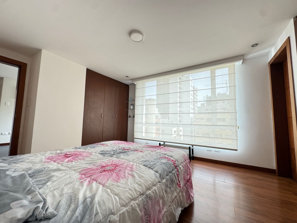 Departamento con Excelente Ubicación en Alquiler Sector República del Salvador