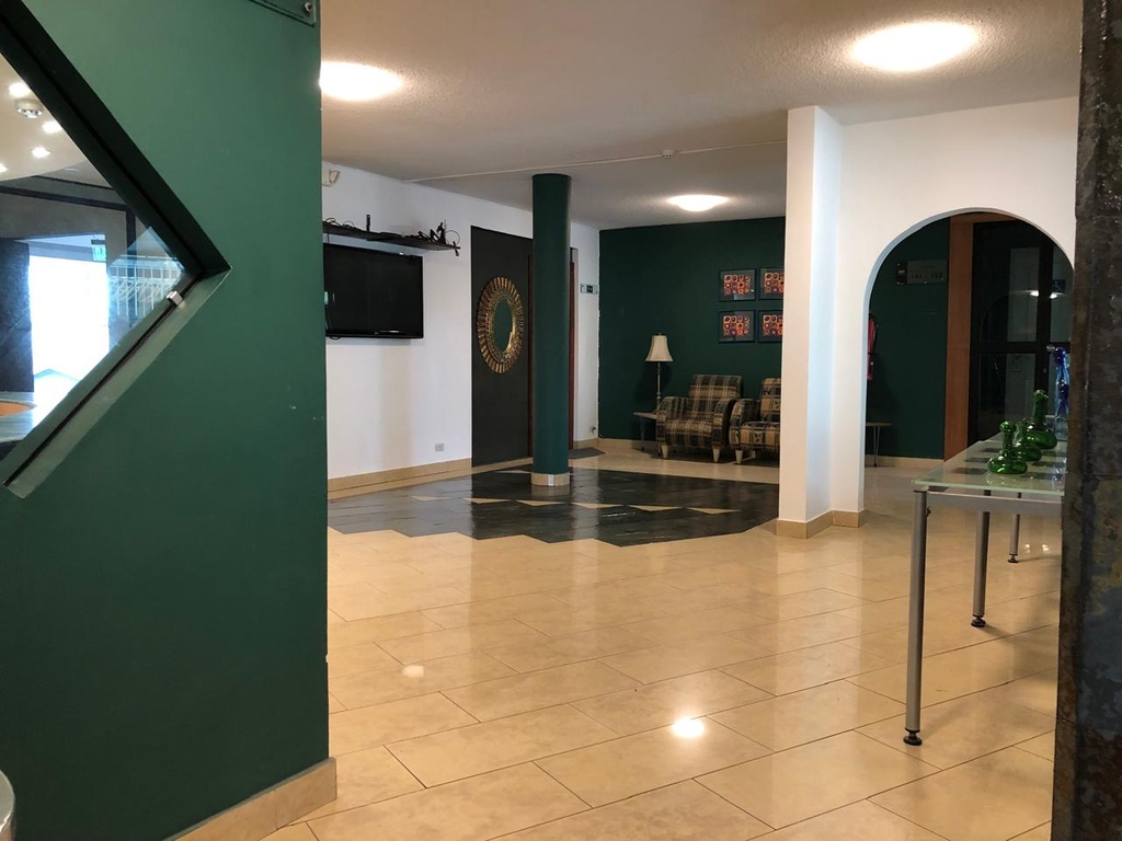 Local con Excelente Ubicación en Alquiler Sector La Paz