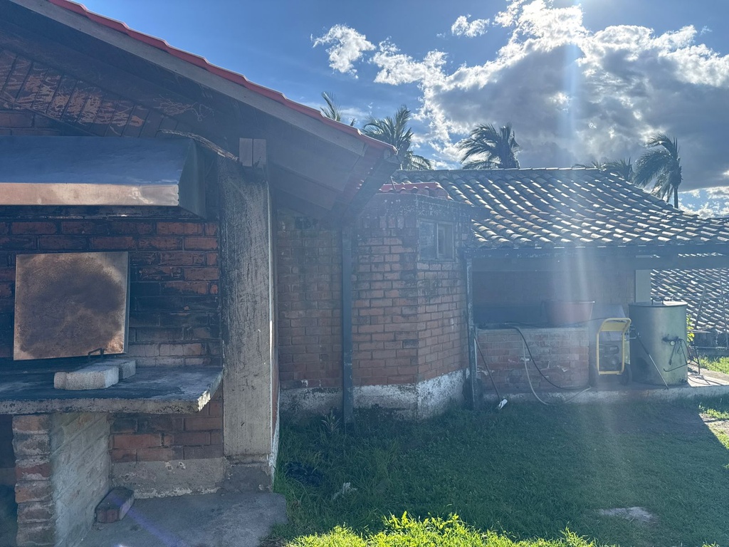Casa Comercial en Alquiler con Ubicación Estratégica en Puembo Rosa Blanca