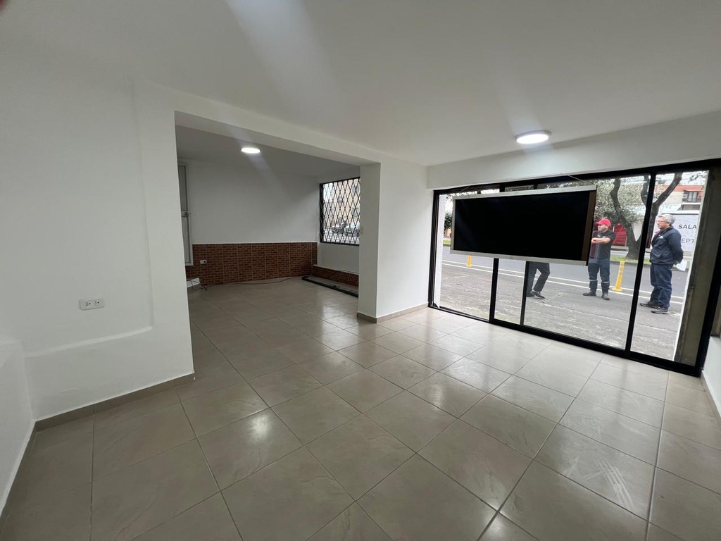 Local con Ubicación Estratégica en Alquiler Sector Rumipamba