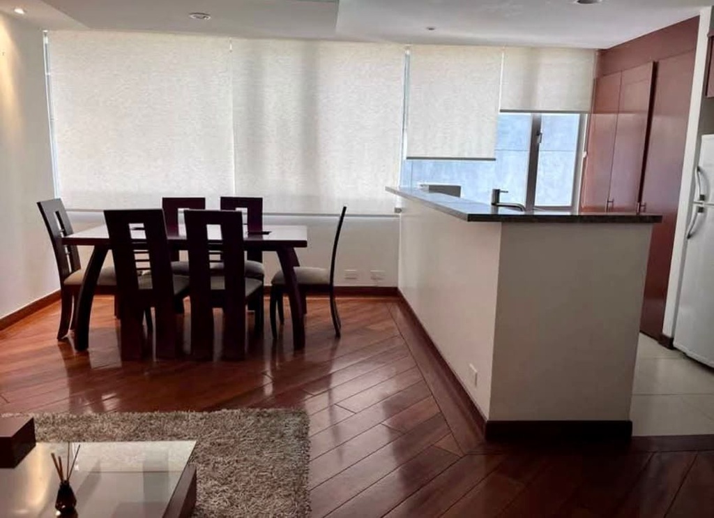 Suite con Excelente Ubicación en Alquiler Sector República del Salvador 