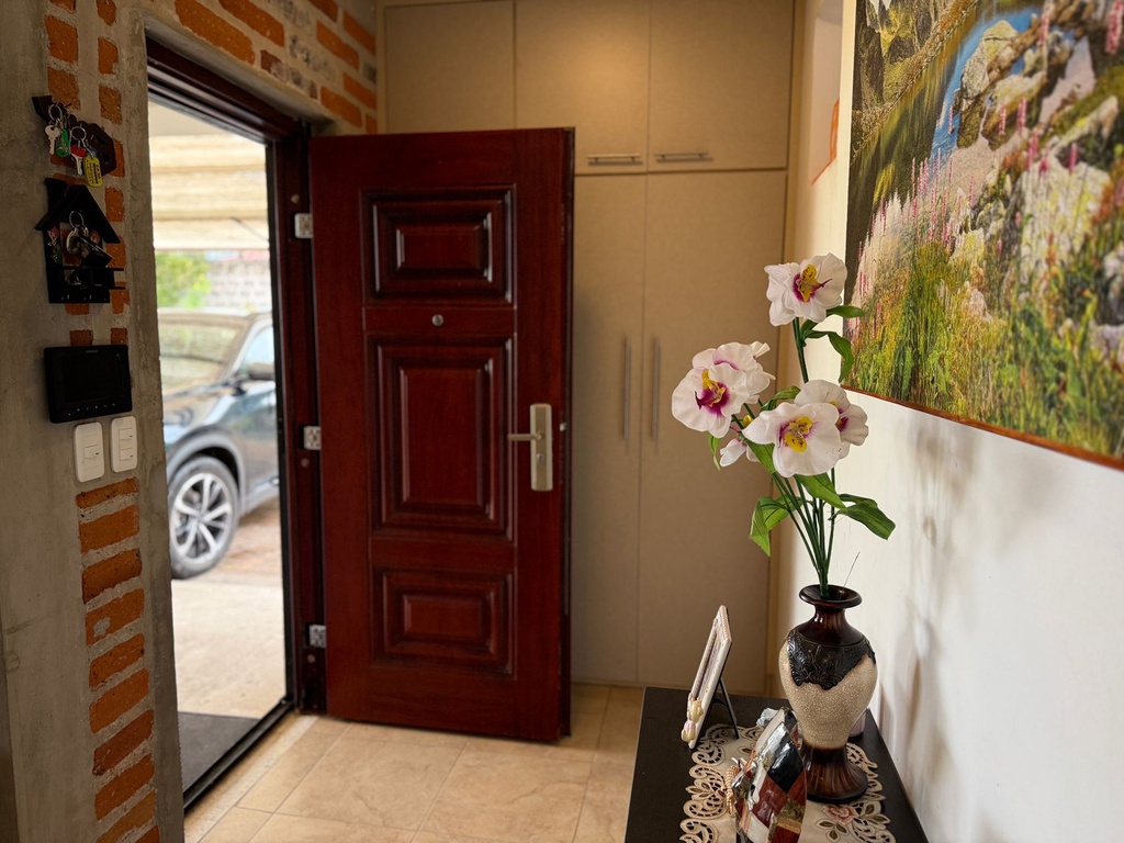 Casa con Piscina en Venta Sector Alangasí la Floresta de la Merced