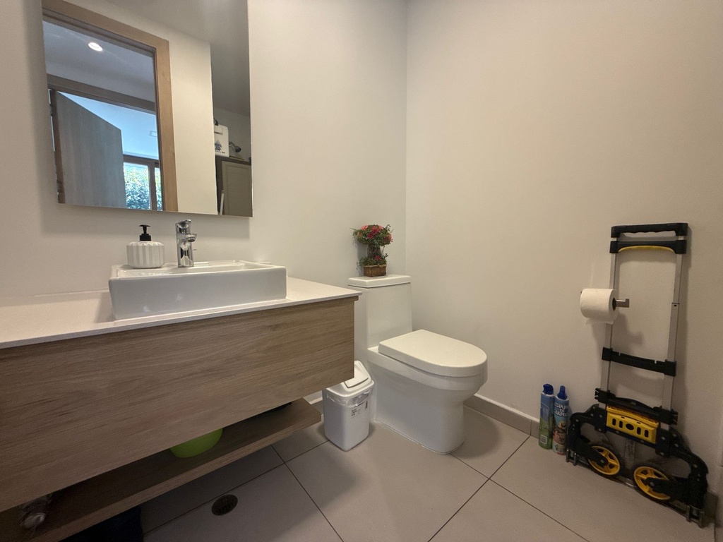 Casa Moderna en Venta Sector Cumbayá 