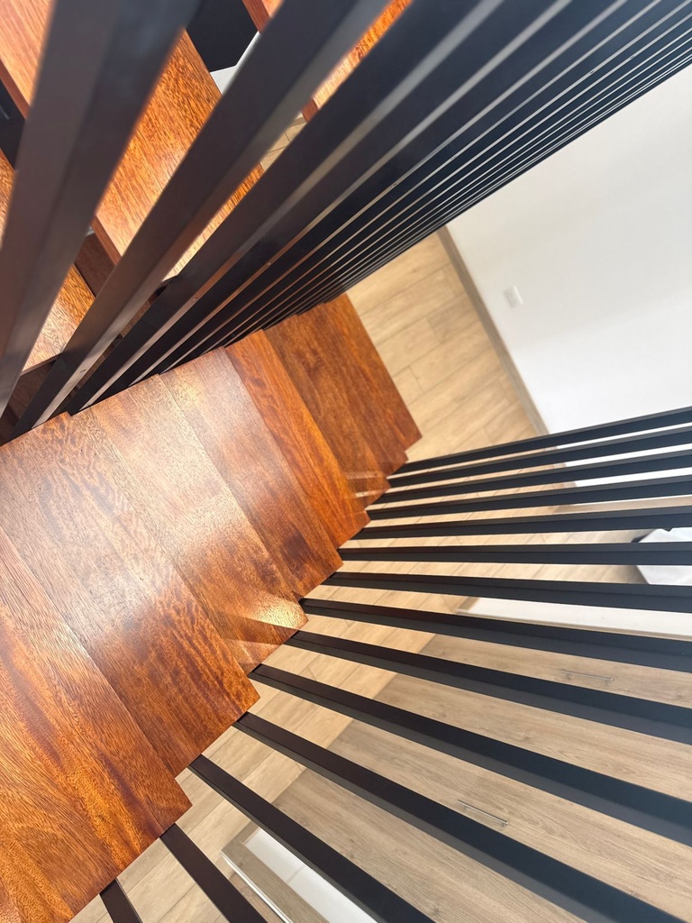 Casa Moderna en Venta Sector Cumbayá 