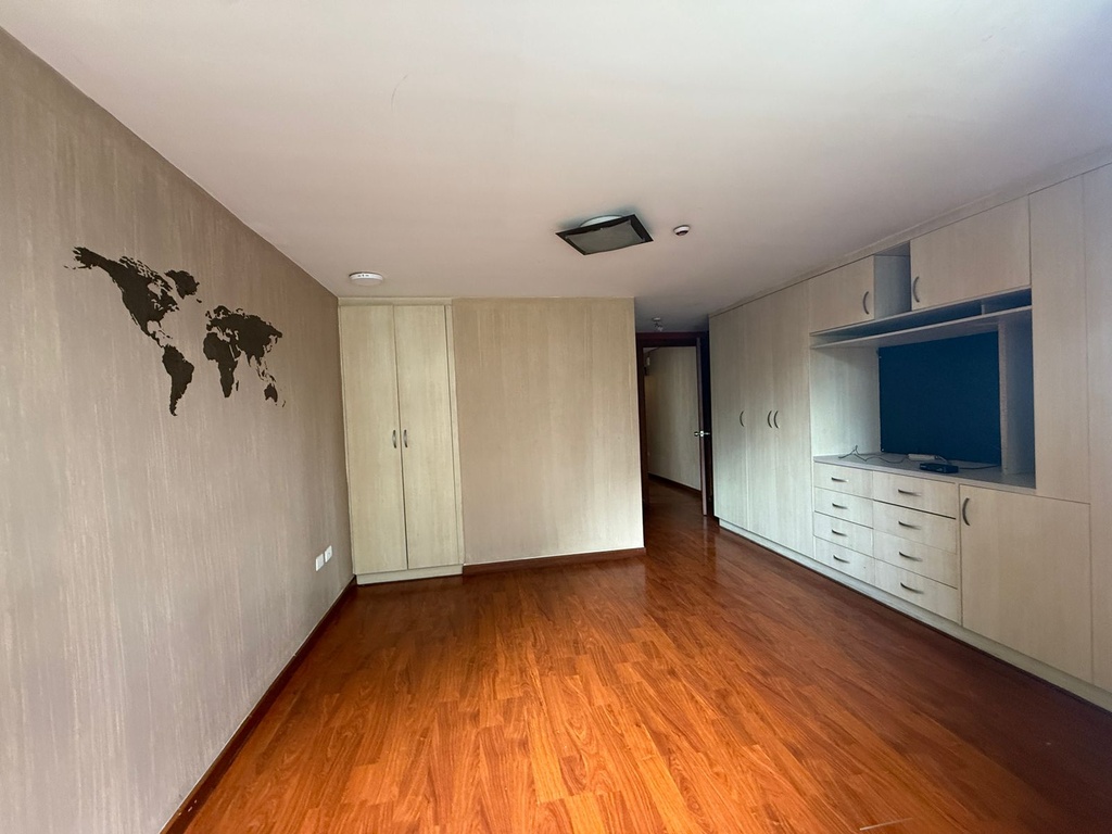 Departamento en Alquiler de Oportunidad Sector República del Salvador 