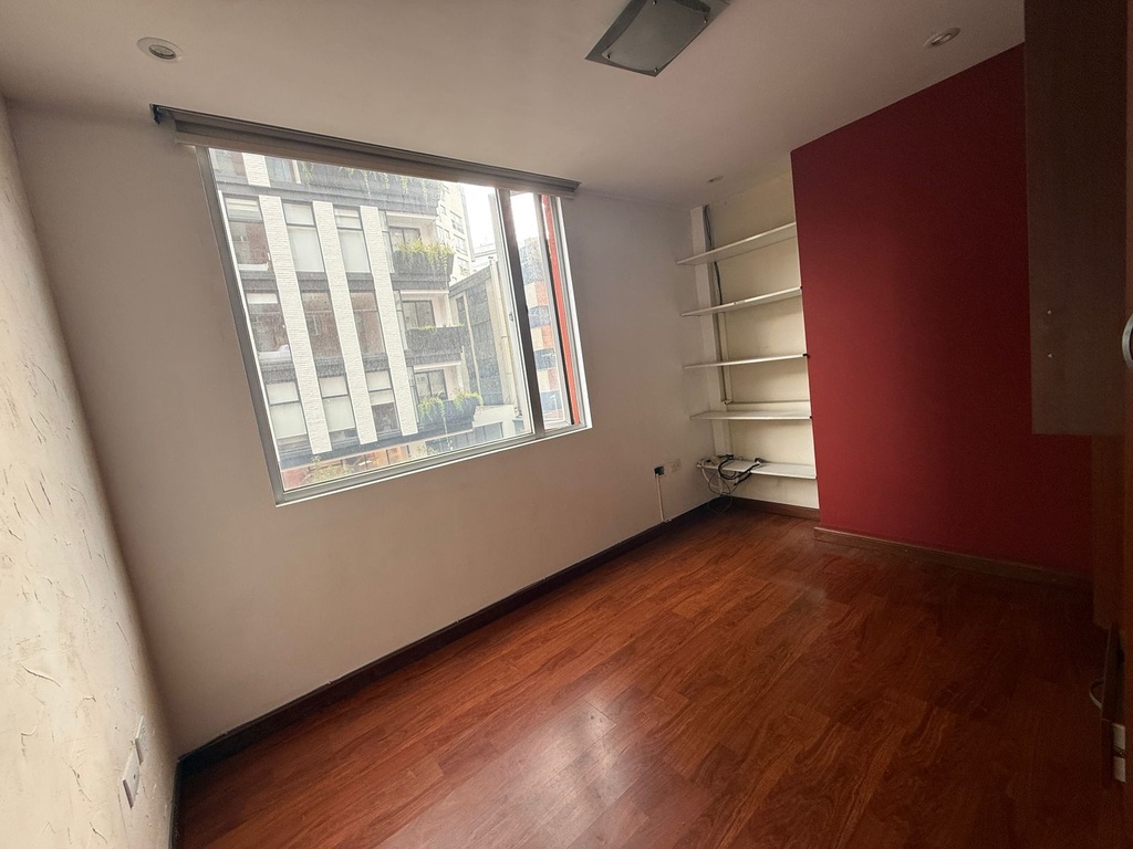 Departamento en Alquiler de Oportunidad Sector República del Salvador 