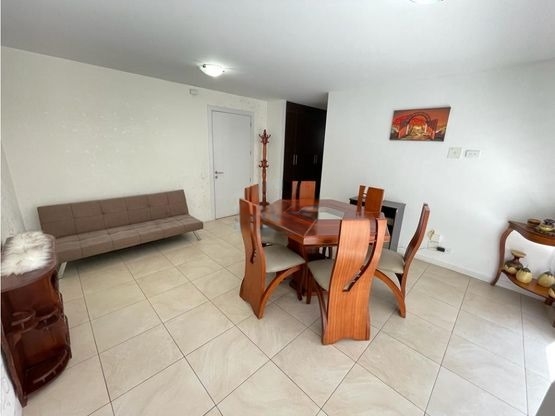 Departamento de 2 Dormitorios y 2 Parqueaderos - Colegio Benalcázar / Portugal