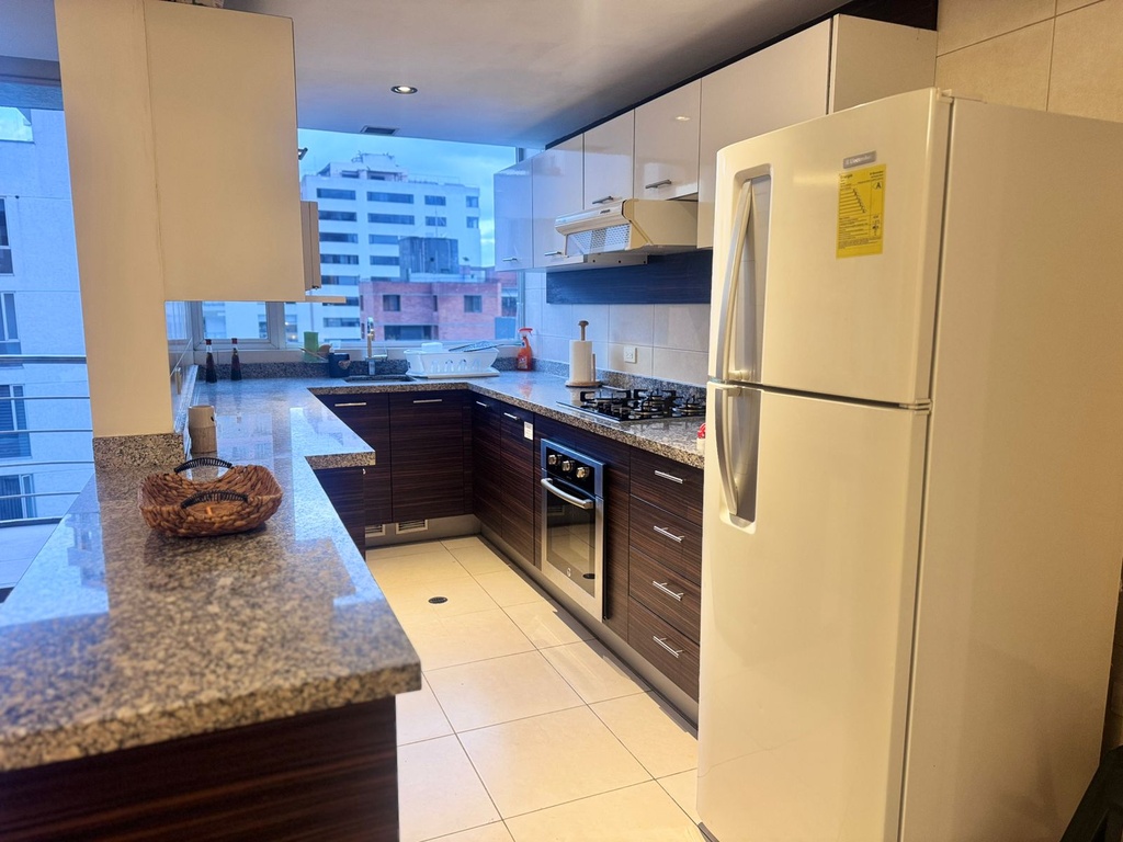 Departamento en Alquiler con Excelente Ubicación Sector La Carolina