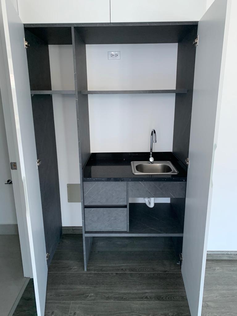 Oficina con Excelente Ubicación en Alquiler Sector Iñaquito