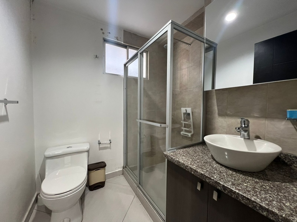 La Carolina - Suite Amoblada con Excelente Ubicación