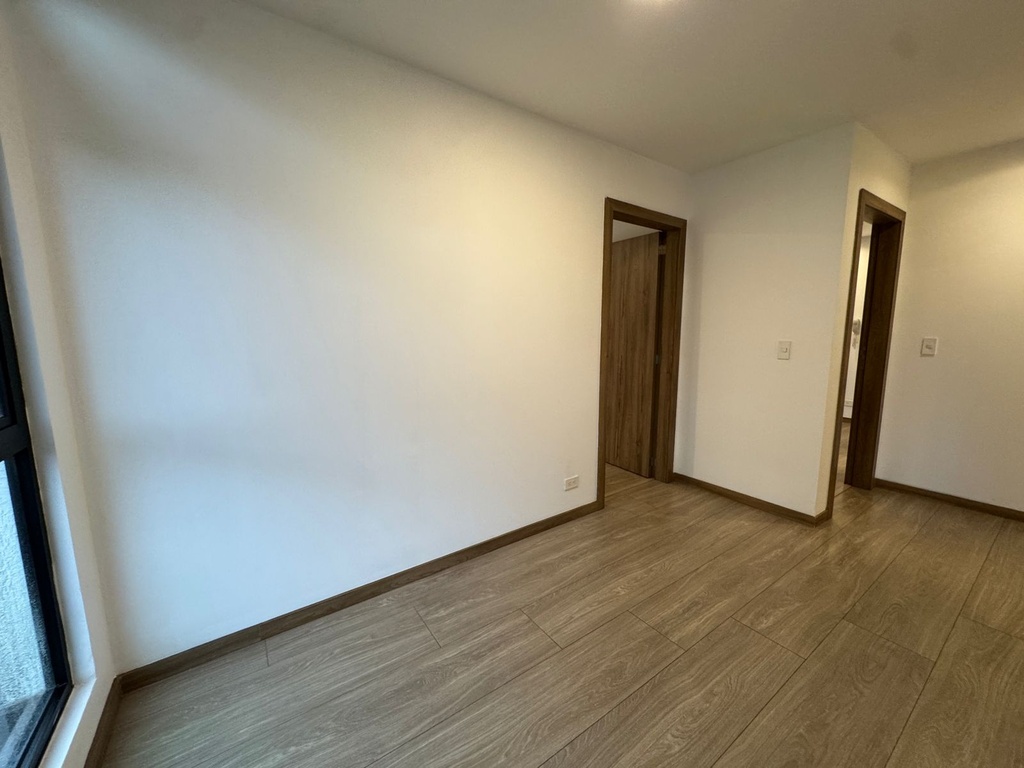 Departamento con Excelente Ubicación en Alquiler Sector República del Salvador 