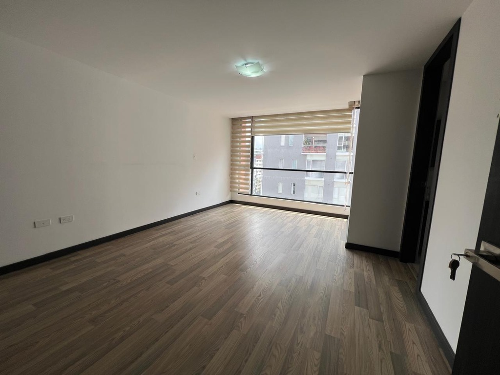 Departamento con Excelente Ubicación en Alquiler Sector Bosmediano