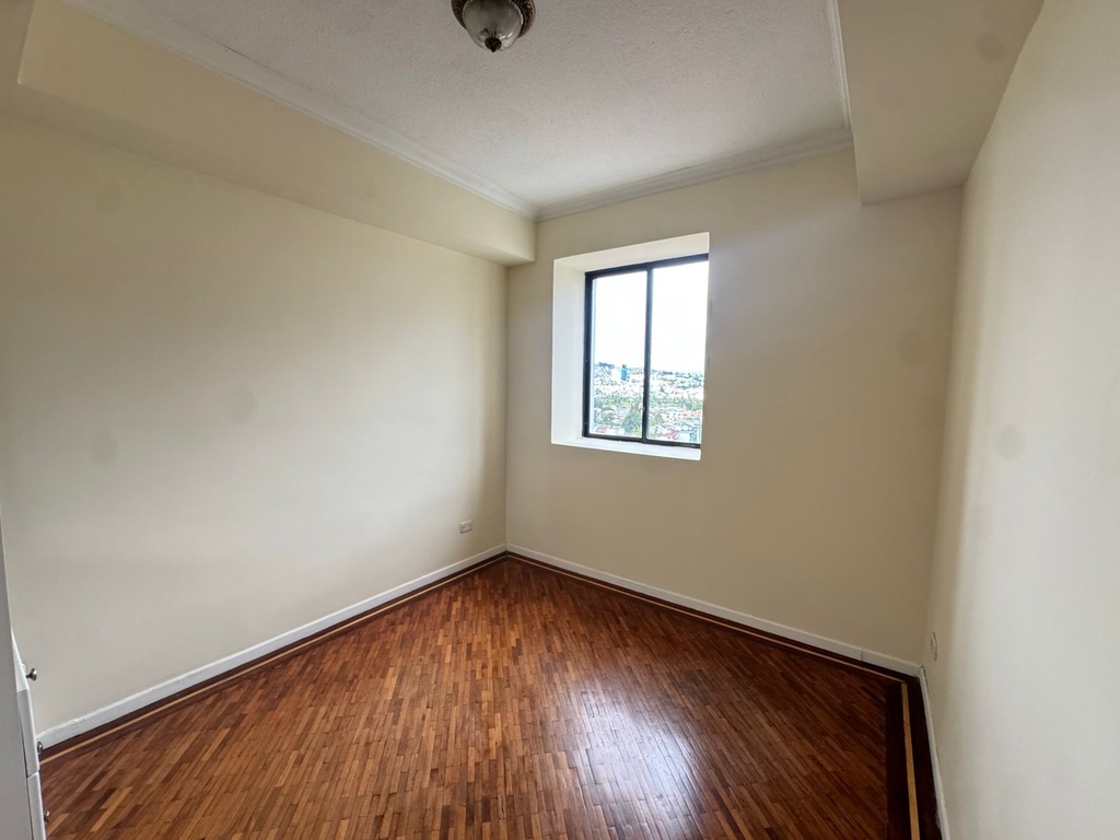 Departamento Amplio de 3 Dormitorios en Venta Sector San Carlos