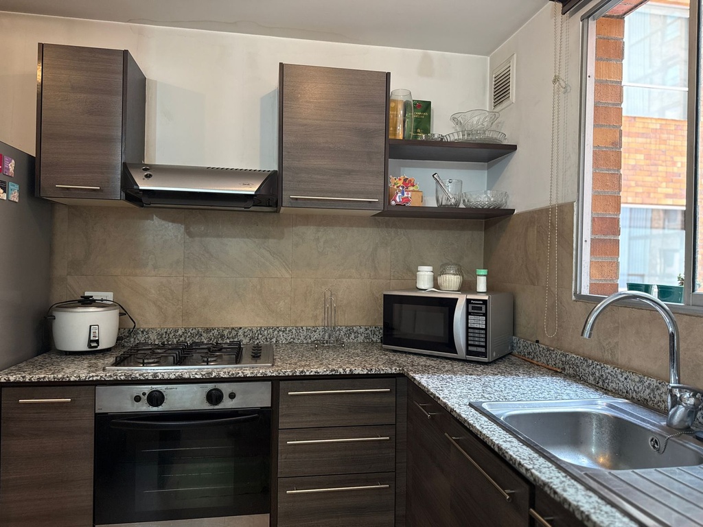 Departamento con Excelente Ubicación en Alquiler Sector República del Salvador