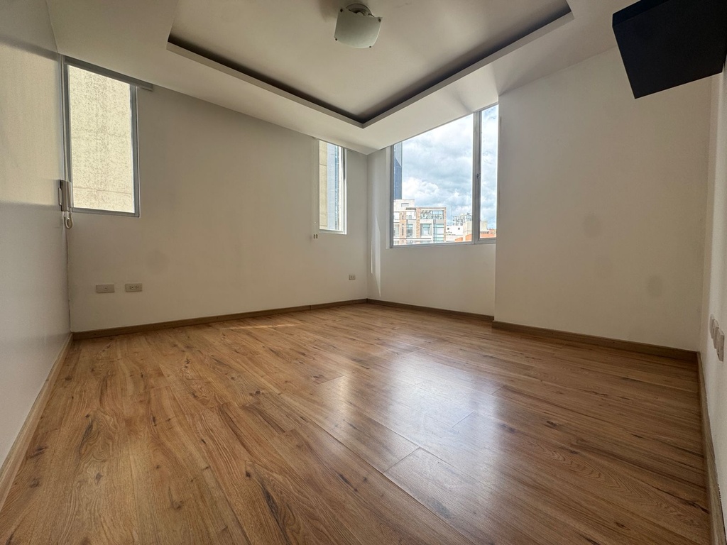 Departamento con Excelente Ubicación en Alquiler Sector La Carolina 