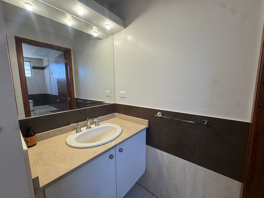 Alquiler de Departamento con Excelente Ubicación en el Sector República del Salvador