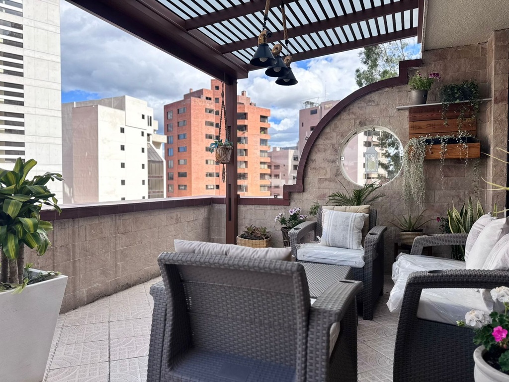 Departamento de 3 Dormitorios en Venta en el Sector Quito Tenis