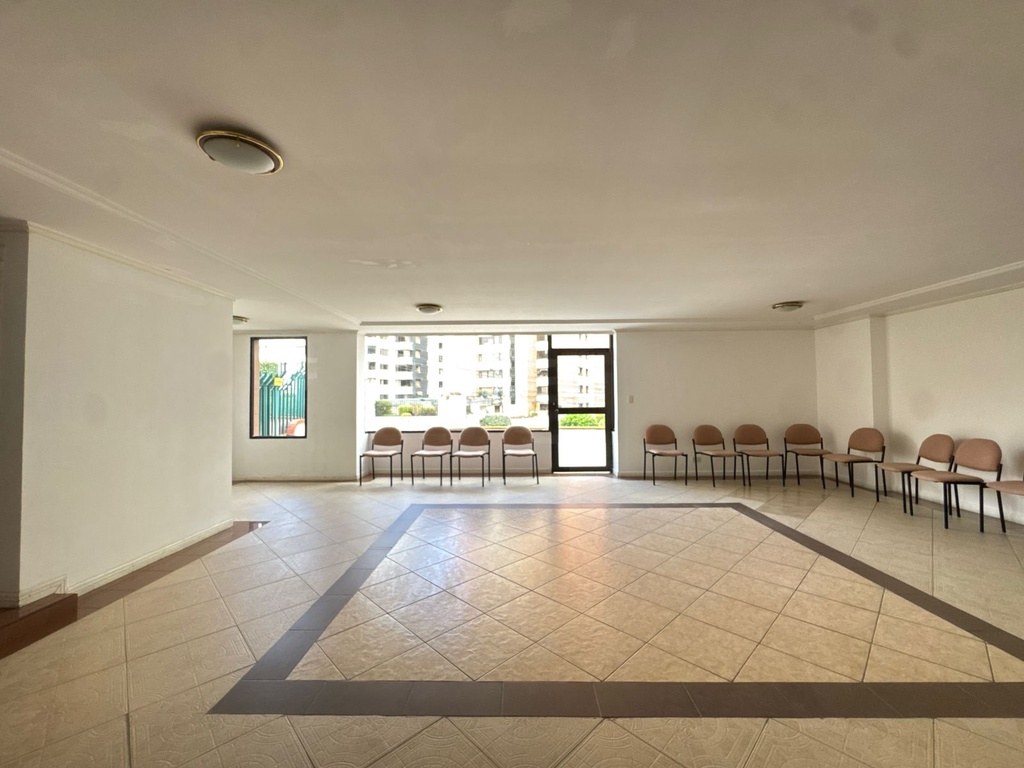 Departamento de 3 Dormitorios en Venta en el Sector Quito Tenis