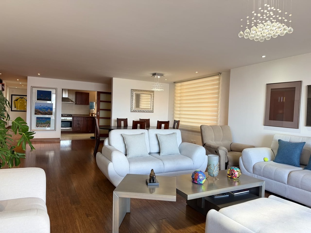 Departamento de 3 Dormitorios en Venta Sector Monteserrin