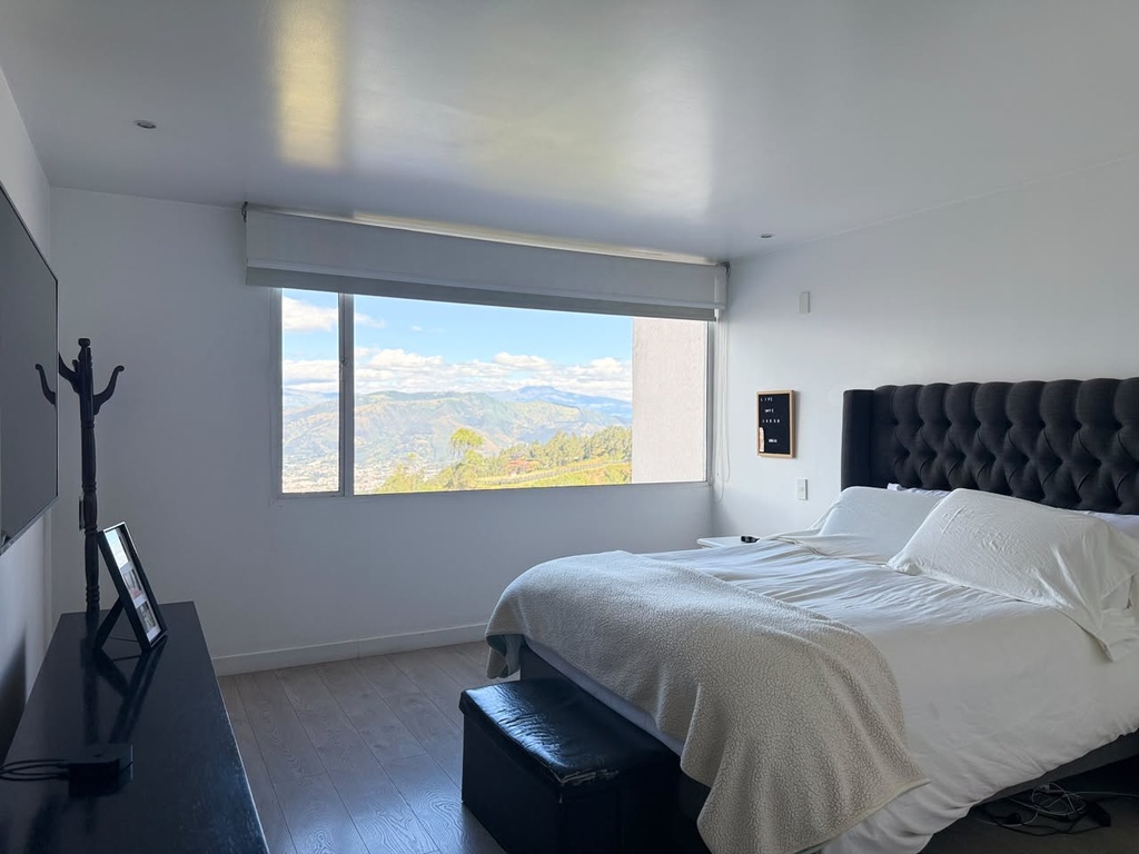 Departamento de 3 Dormitorios en Venta Sector Monteserrin