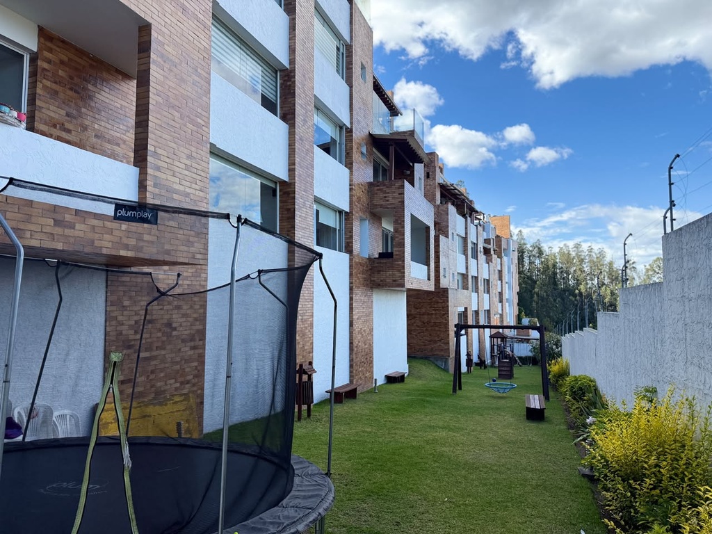 Departamento de 3 Dormitorios en Venta Sector Monteserrin