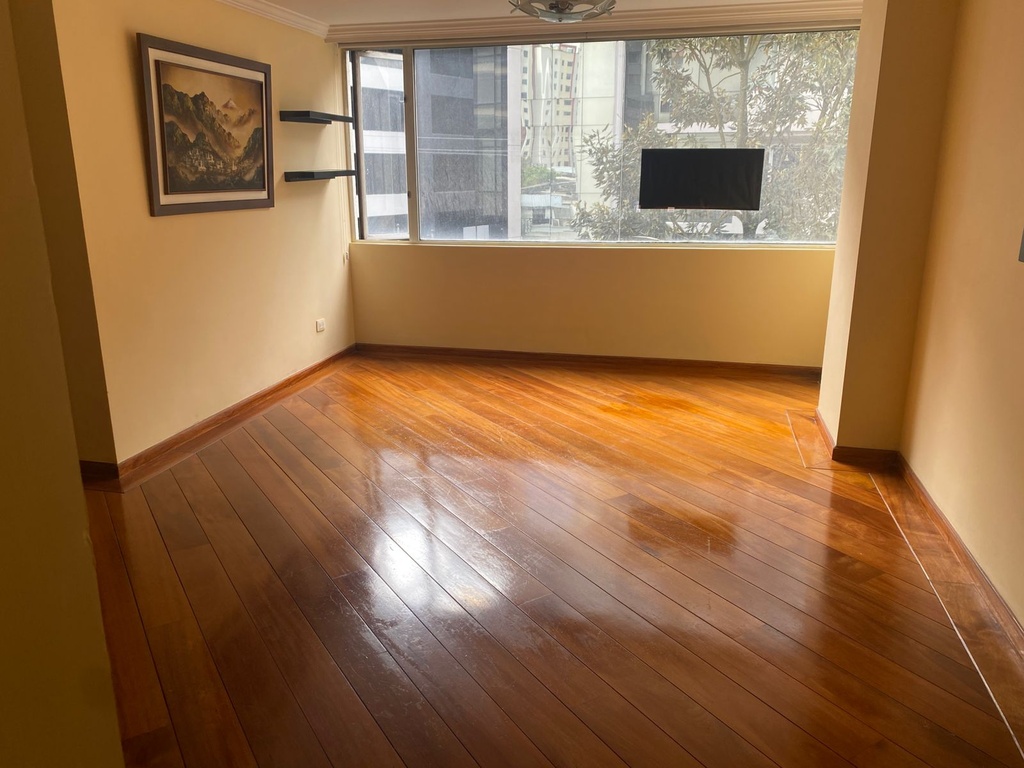 Departamento con Excelente Ubicación en Alquiler Sector República del Salvador